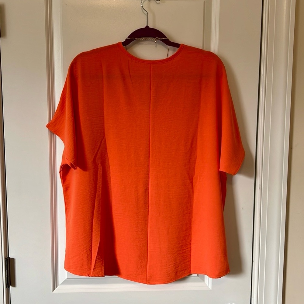 NWOT Entro Orange V-Neck Top - Picture 3 of 5